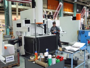 Machinebouwers, zoals hier de productie bij Agie Charmilles in Losone, leunen steeds sterker op de export naar buiten Europa. 